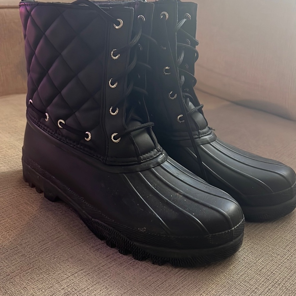 Sperry Women’s snow boots